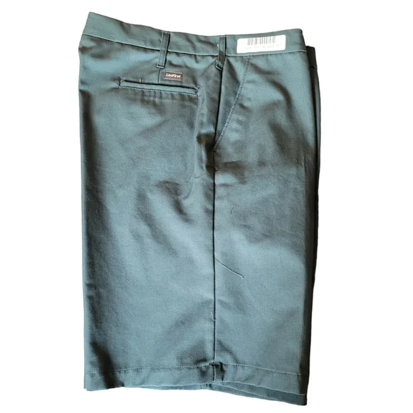 SofTwill by Unifirst uniform work shorts. - Picture 1 of 4